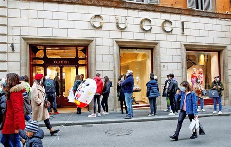 lavorare per gucci roma|gucci sales assistant.